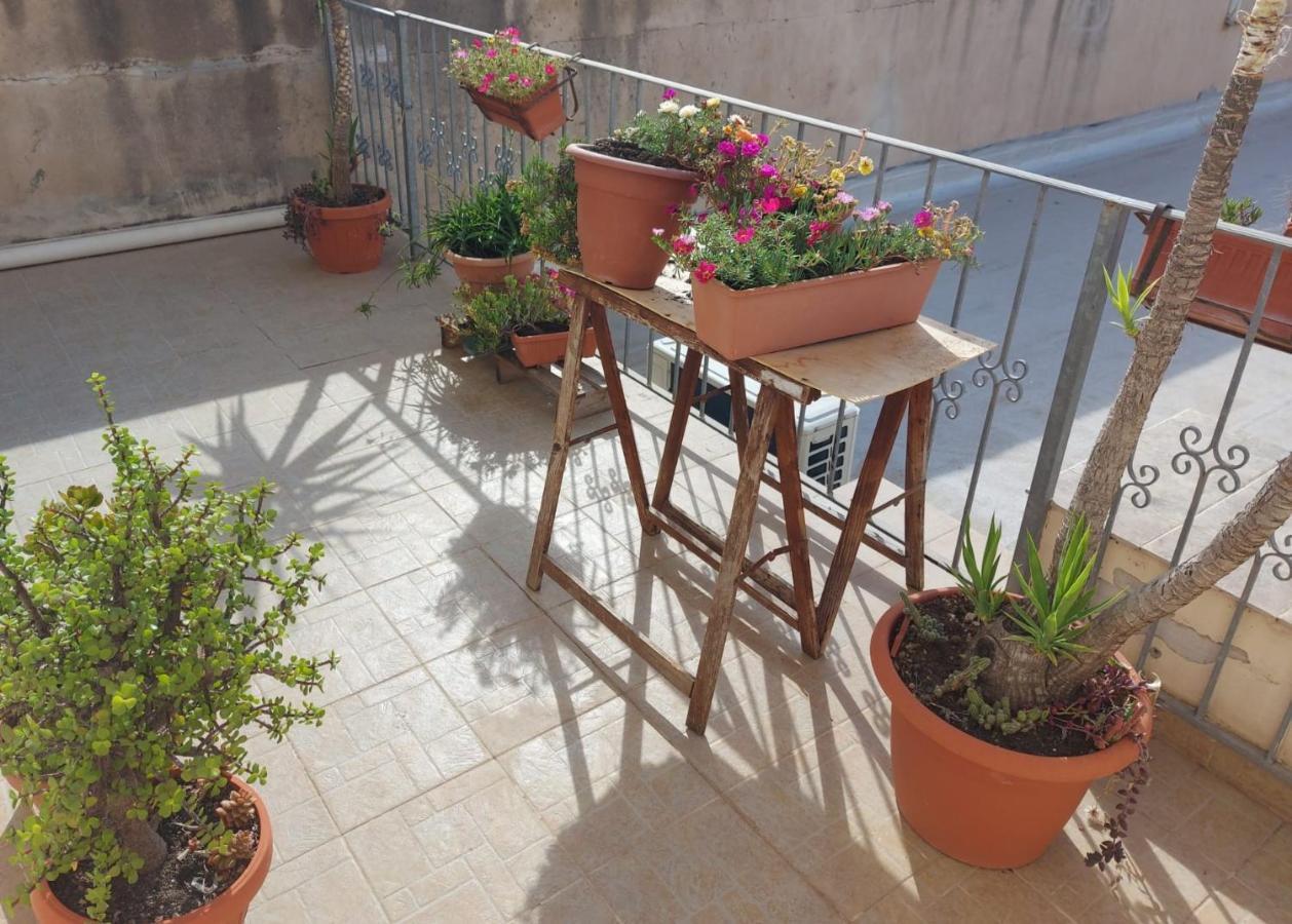 Sette33- Appartamento Centrale, 2 Camere , Terrazzo , Ben Servito Alghero Luaran gambar