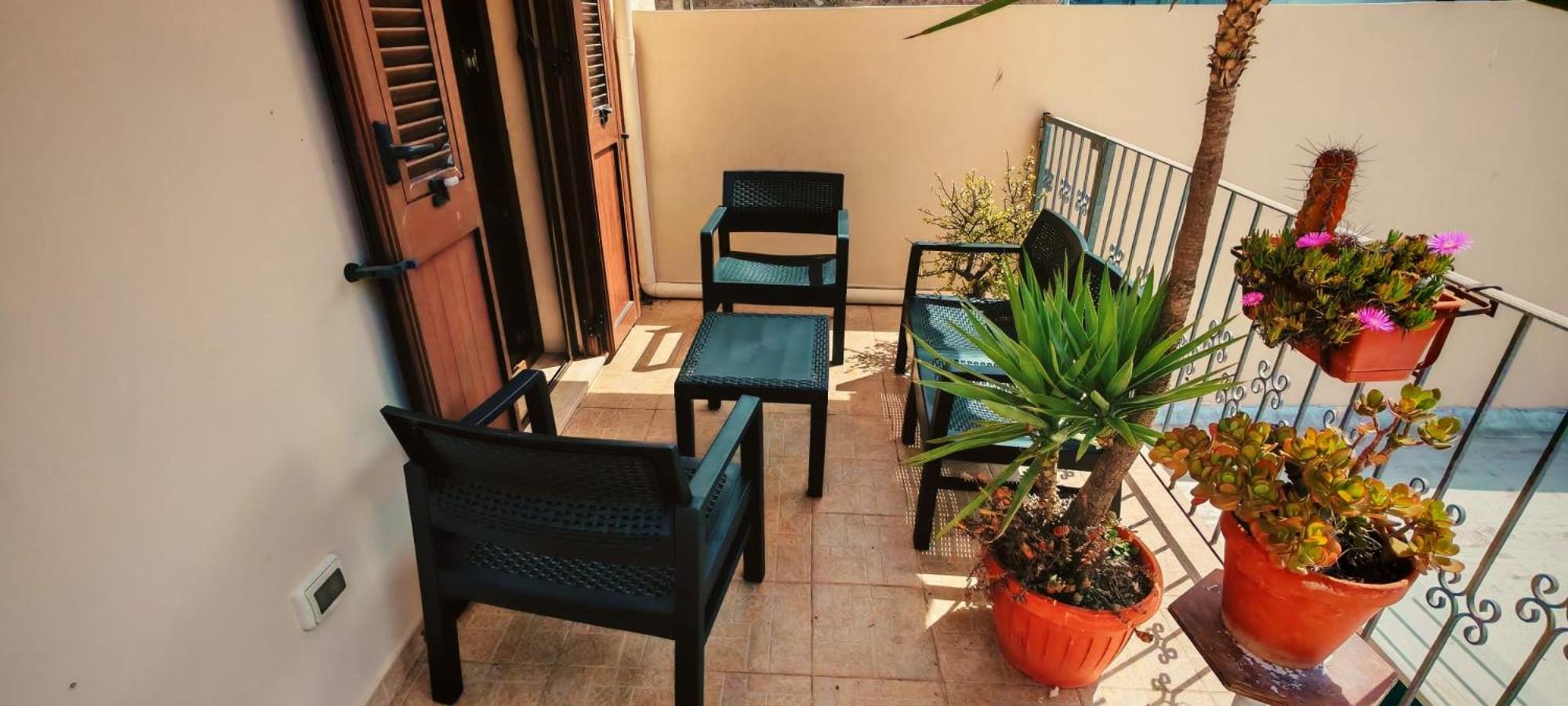 Sette33- Appartamento Centrale, 2 Camere , Terrazzo , Ben Servito Alghero Luaran gambar